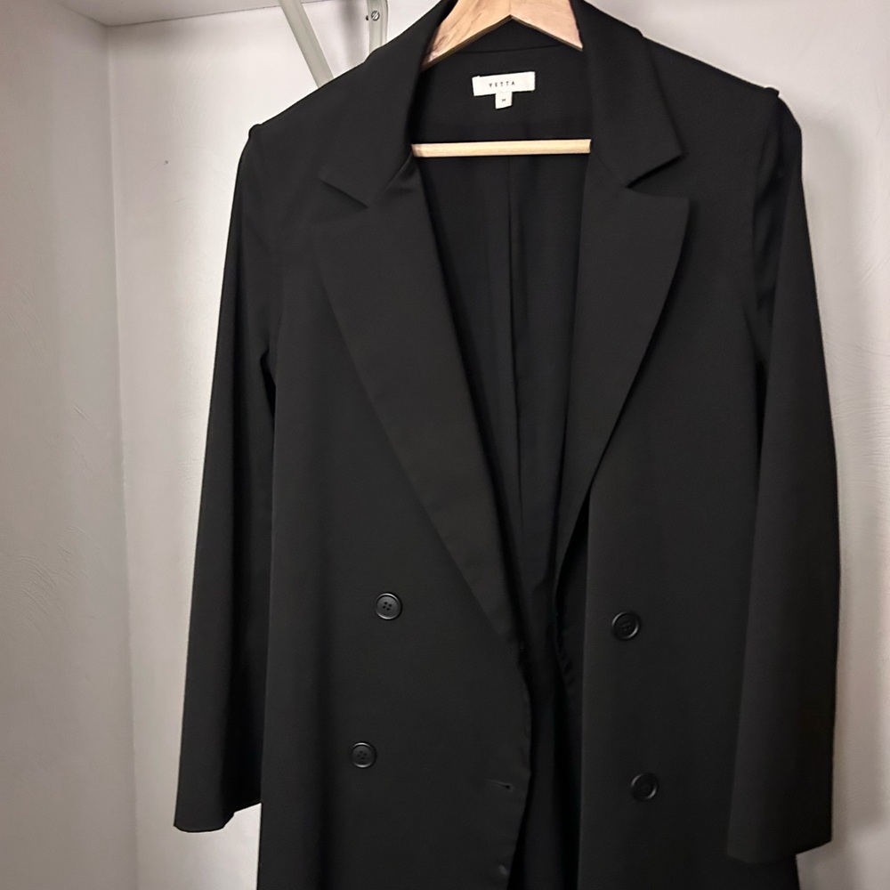 VETTA Black Double-Breasted Blazer Jacket